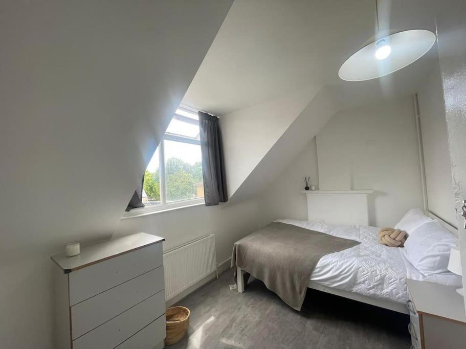 Cosy 2 Bed In Tower Bridge Road